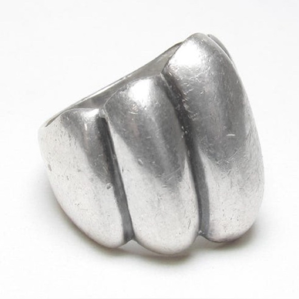 Southwestern Heavy Sterling Silver Oval Peanut Design Ring 1980's Vintage